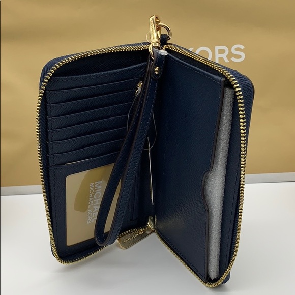 Michael Kors Jet Set Travel LG FLAT MF PHN CASE - Picture 10 of 16